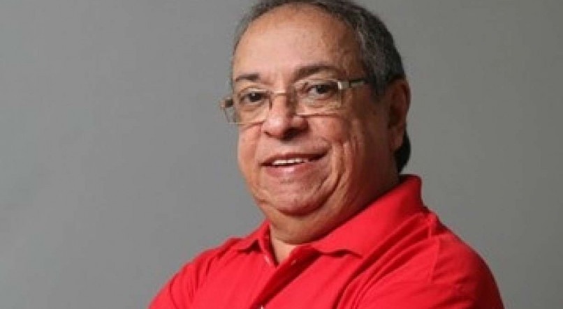 LUTO: Morre Roberto Queiroz, narrador esportivo conhecido como “Garganta de Aço”